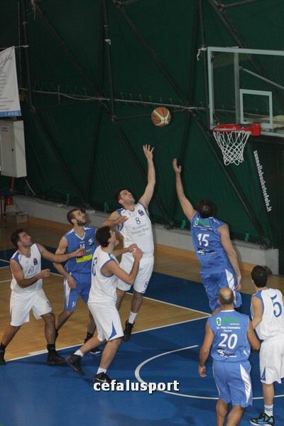 111218 sport 218_tn.jpg